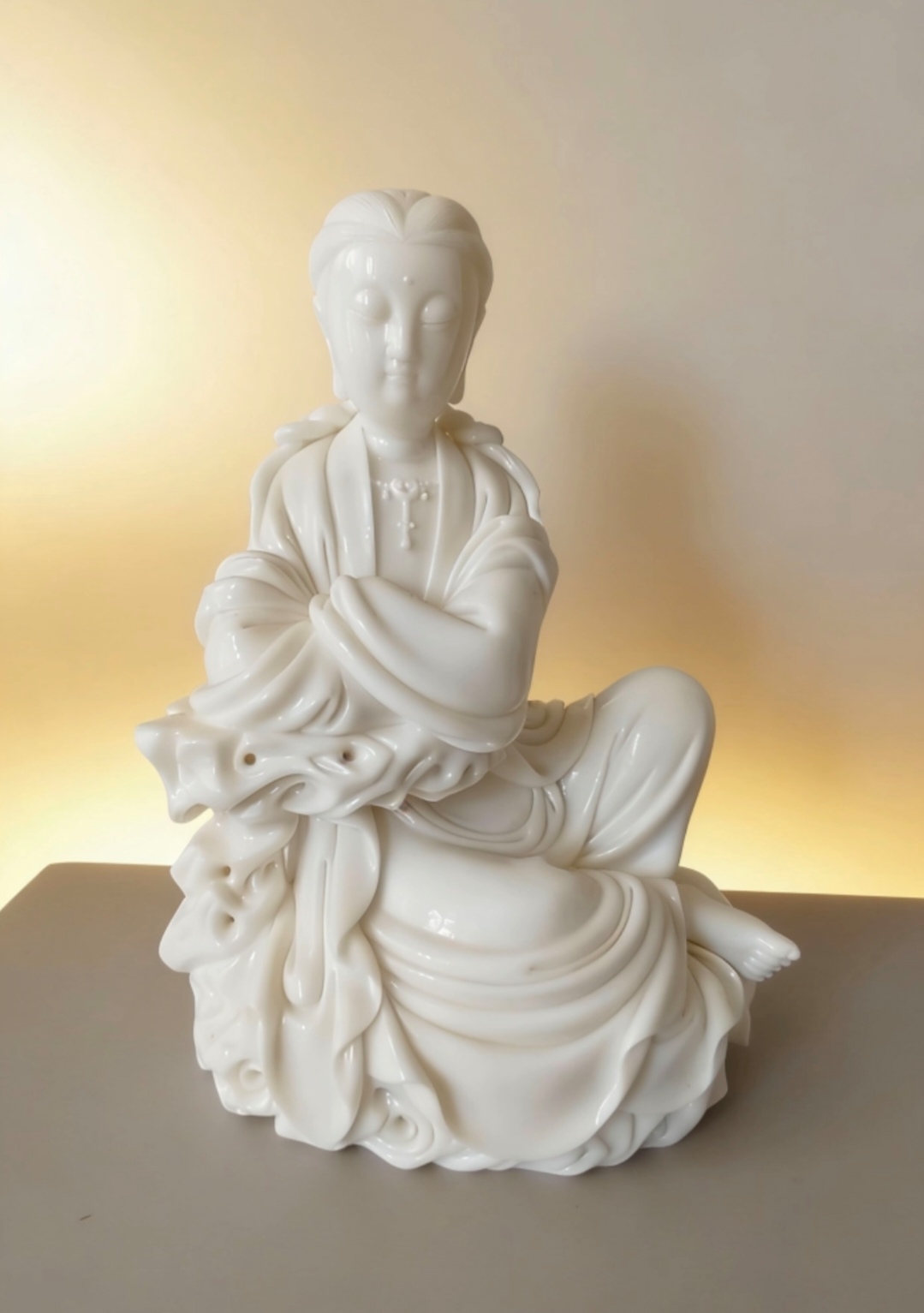 中国白·观音坐像